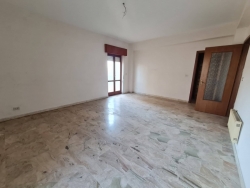Ampio Appartamento Villa San Giovanni 130 Mq