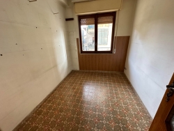 Ampio Appartamento Via Pasquale Andiloro 142 Mq