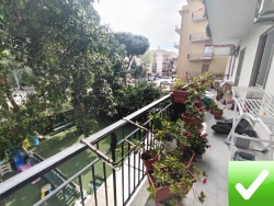 Ampio Appartamento + Posto Auto Pressi Viale Calabria 150 Mq