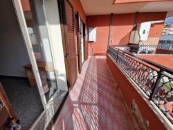 Appartamento Ristrutturato Vuoto Panoramico + Posto Auto Via Petrara 125 Mq