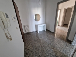 Appartamento Ristrutturato Vuoto Panoramico + Posto Auto Via Petrara 125 Mq
