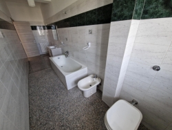 Appartamento Ristrutturato Vuoto Panoramico + Posto Auto Via Petrara 125 Mq