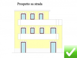 Immobile Indipendente Su Tre Livelli + Giardino Pressi Parco Caserta