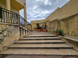 Prestigiosa Villa Indipendente Luminosa e Panoramica + Piscina + Garage + Giardino Pellaro