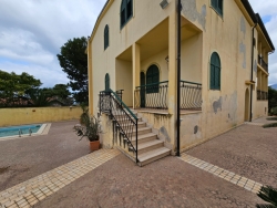 Prestigiosa Villa Indipendente Luminosa e Panoramica + Piscina + Garage + Giardino Pellaro