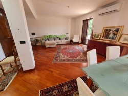 Elegante Villetta a Schiera Panoramica + Giardino + Terrazzo + Garage + Posto Auto Gallico