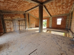 Villetta Rustica 2 Livelli 160 Mq + Corte 110 Mq Campo Calabro 