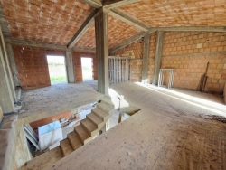 Villetta Rustica 2 Livelli 160 Mq + Corte 110 Mq Campo Calabro 