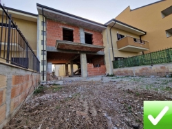 Villetta Rustica 2 Livelli 160 Mq + Corte 110 Mq Campo Calabro 