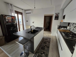 Prestigioso Appartamento Panoramico Via Torricelli Pescatori
