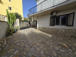 Villa Indipendente o Bifamiliare 400 Mq + Giardino di 2000 Mq con Piscina - Gallina