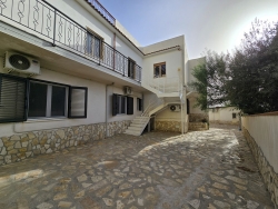 Villa Indipendente o Bifamiliare 400 Mq + Giardino di 2000 Mq con Piscina - Gallina