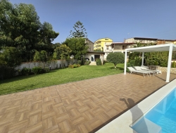 Villa Indipendente o Bifamiliare 400 Mq + Giardino di 2000 Mq con Piscina - Gallina