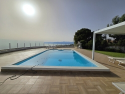 Villa Indipendente o Bifamiliare 400 Mq + Giardino di 2000 Mq con Piscina - Gallina