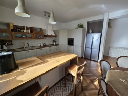 Villa Indipendente o Bifamiliare 400 Mq + Giardino di 2000 Mq con Piscina - Gallina