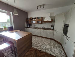 Villa Indipendente o Bifamiliare 400 Mq + Giardino di 2000 Mq con Piscina - Gallina