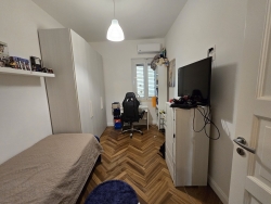 Villa Indipendente o Bifamiliare 400 Mq + Giardino di 2000 Mq con Piscina - Gallina