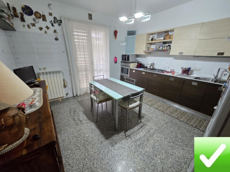 Appartamento Vuoto + Posto Auto Pellaro Centro 110 Mq