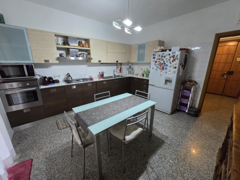 Appartamento Vuoto + Posto Auto Pellaro Centro 110 Mq