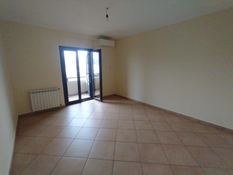 Ampio Appartamento Panoramico + Posto Auto Modena 160 Mq