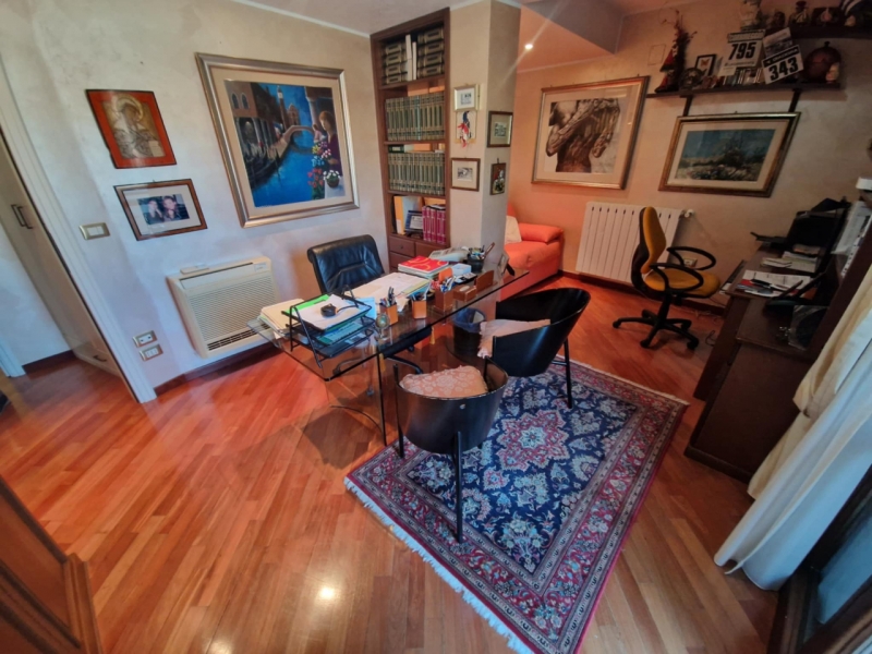 Prestigioso Appartamento + Terrazzo Corso Garibaldi