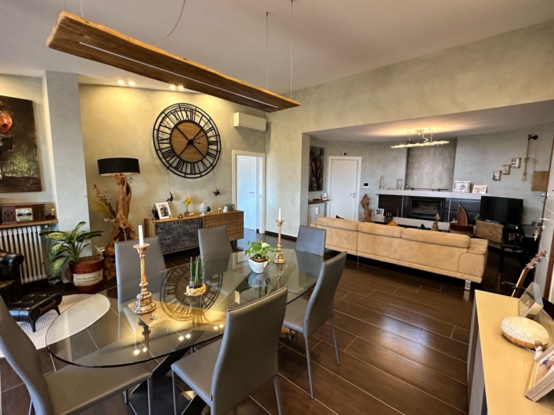 Splendido Attico Vista Mare + Lastrico + Garage Pentimele