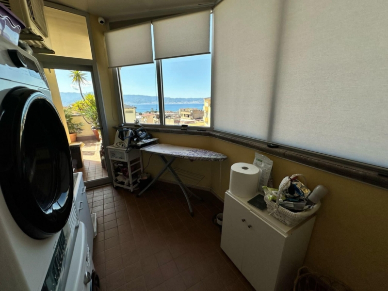 Splendido Attico Vista Mare + Lastrico + Garage Pentimele