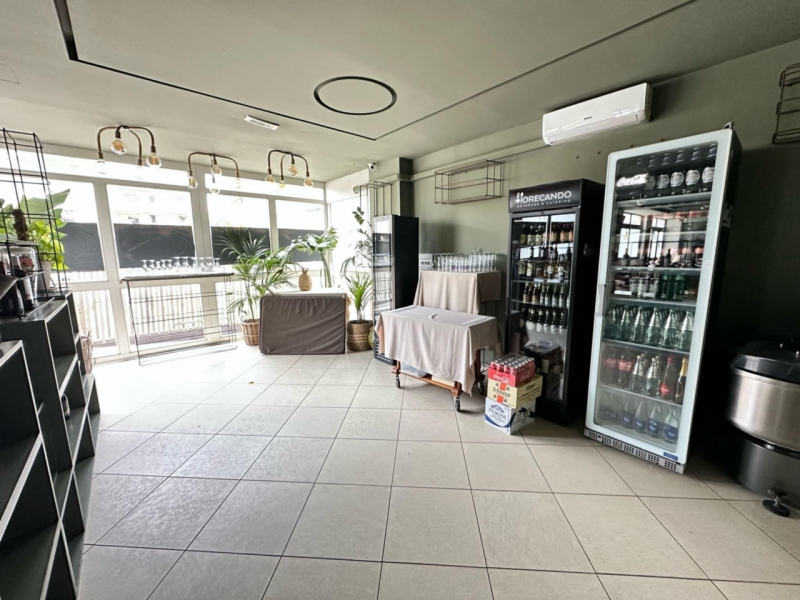 Attività Di Ristorazione e Pizzeria Avviata 