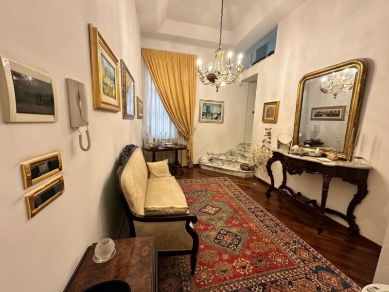 Prestigioso Immobile 165 Mq Su Due Livelli + 100 Mq Di Terrazzi Centro Città