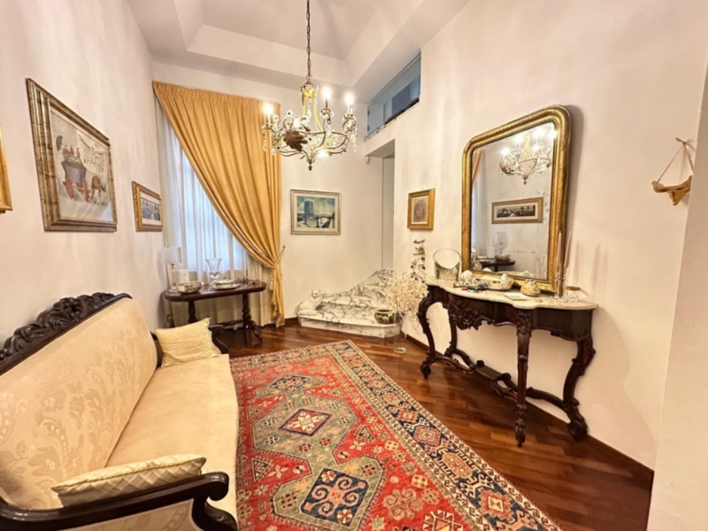 Prestigioso Immobile 165 Mq Su Due Livelli + 100 Mq Di Terrazzi Centro Città