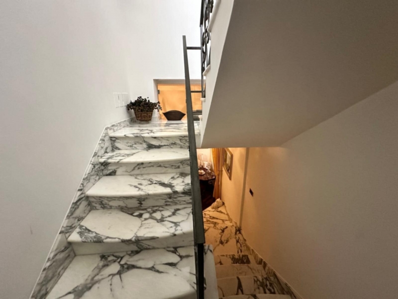 Prestigioso Immobile 165 Mq Su Due Livelli + 100 Mq Di Terrazzi Centro Città