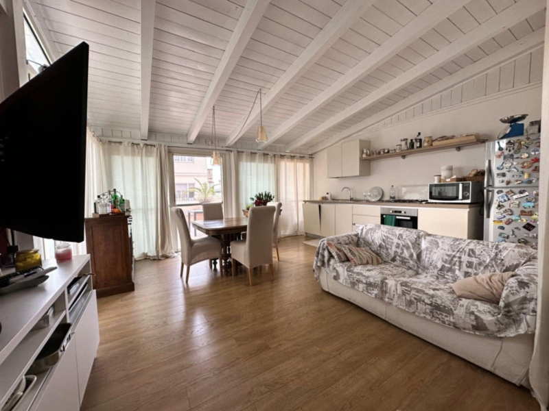 Prestigioso Immobile 165 Mq Su Due Livelli + 100 Mq Di Terrazzi Centro Città