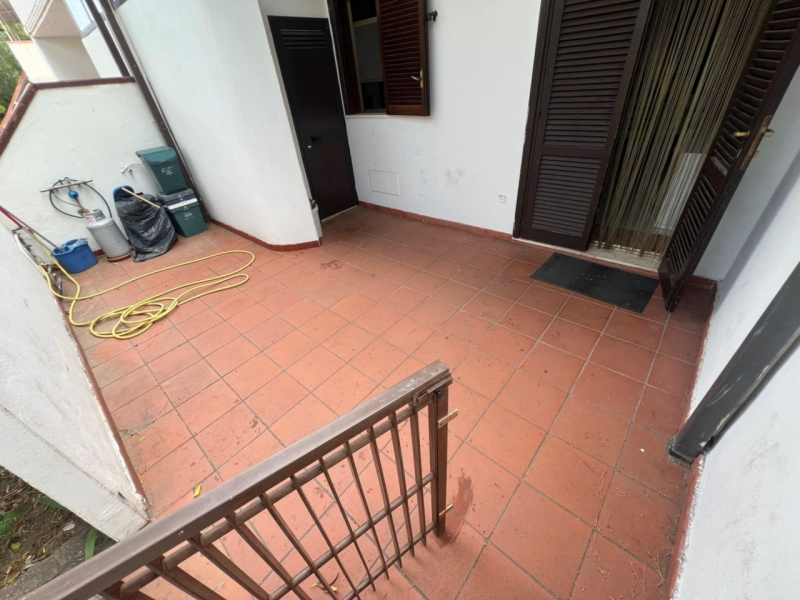 Villetta A Schiera Su Due Livelli + Cortile + Posti Auto Lazzaro 
