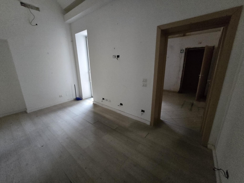 Locale Commerciale + Cortile Centro 114 Mq 