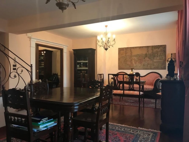 Villa Recente Costruzione Tre Livelli Con Giardino