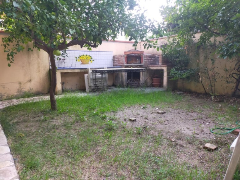 Villa Recente Costruzione Tre Livelli Con Giardino