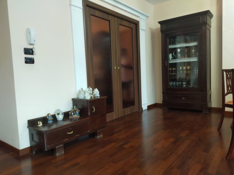 Villa Recente Costruzione Tre Livelli Con Giardino