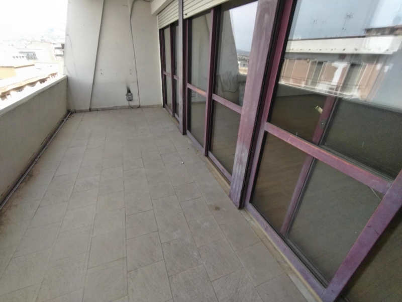 Appartamento Ristrutturato + Garage + Posti Auto Reggio Campi