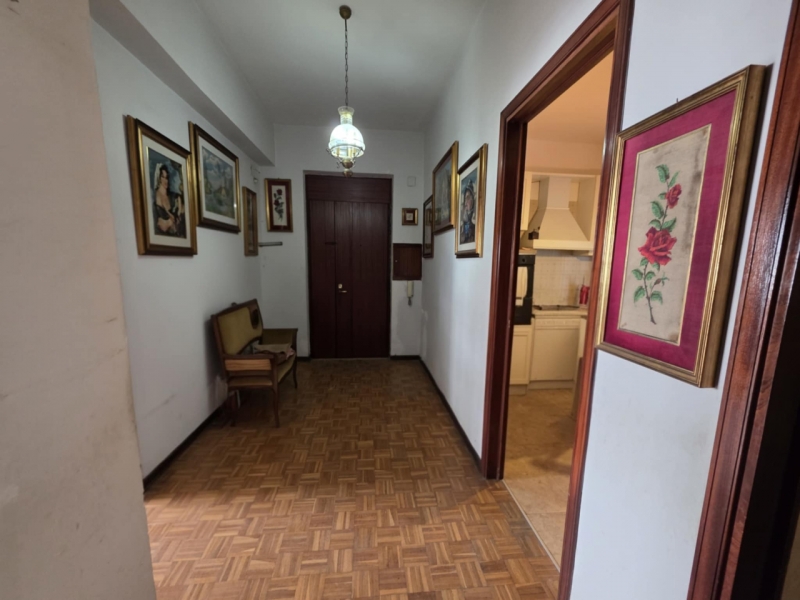 Ampio e Luminoso Appartamento Via Reggio Campi