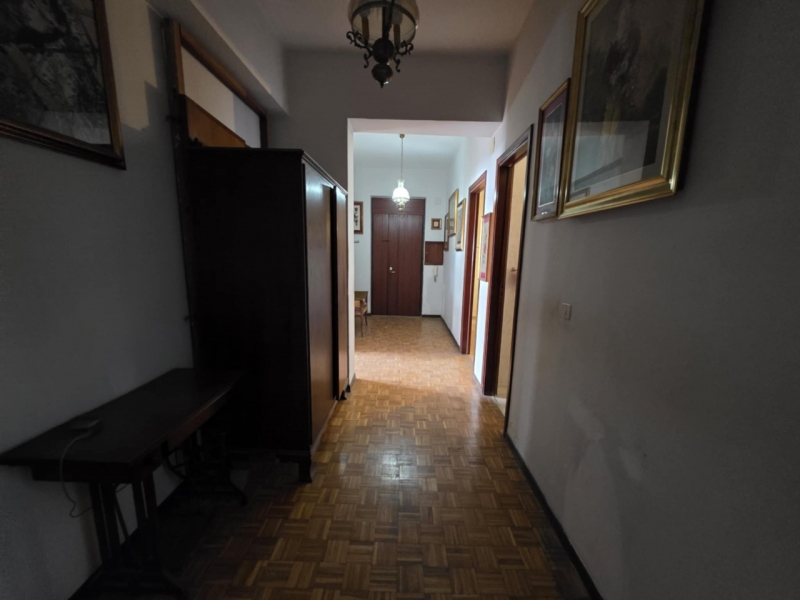 Ampio e Luminoso Appartamento Via Reggio Campi
