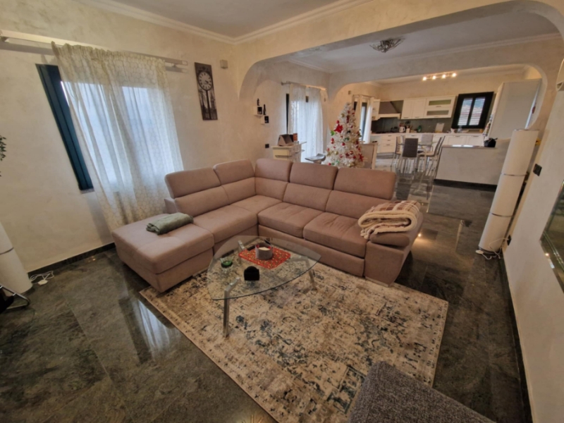 Appartamento Ristrutturato Arredato Panoramico + Posto Auto Pellaro 145 Mq