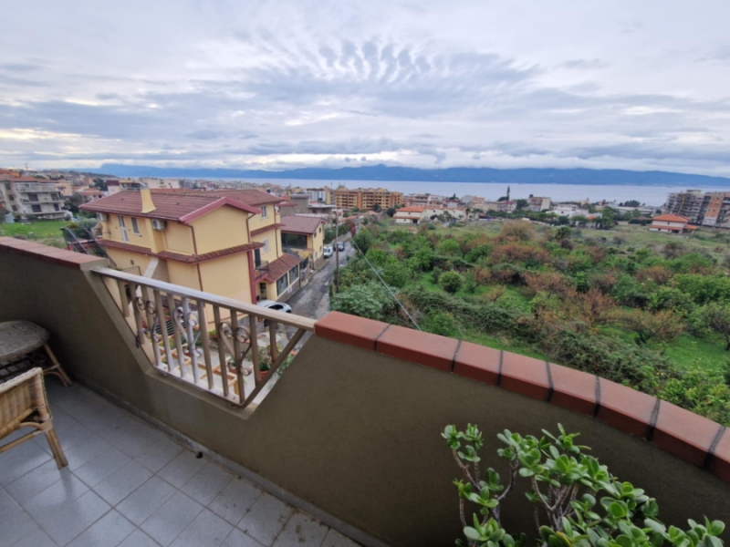 Appartamento Ristrutturato Arredato Panoramico + Posto Auto Pellaro 145 Mq