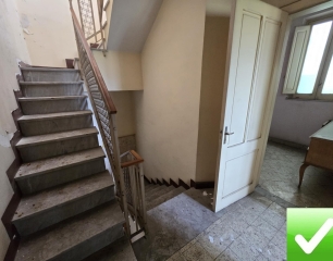 Terra Cielo Da Ristrutturare Con Terrazzo Archi