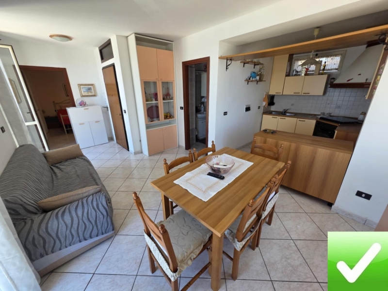 Appartamento Ristrutturato Arredato Panoramico Gallico Marina 70 Mq