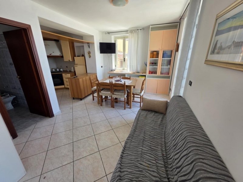 Appartamento Ristrutturato Arredato Panoramico Gallico Marina 70 Mq