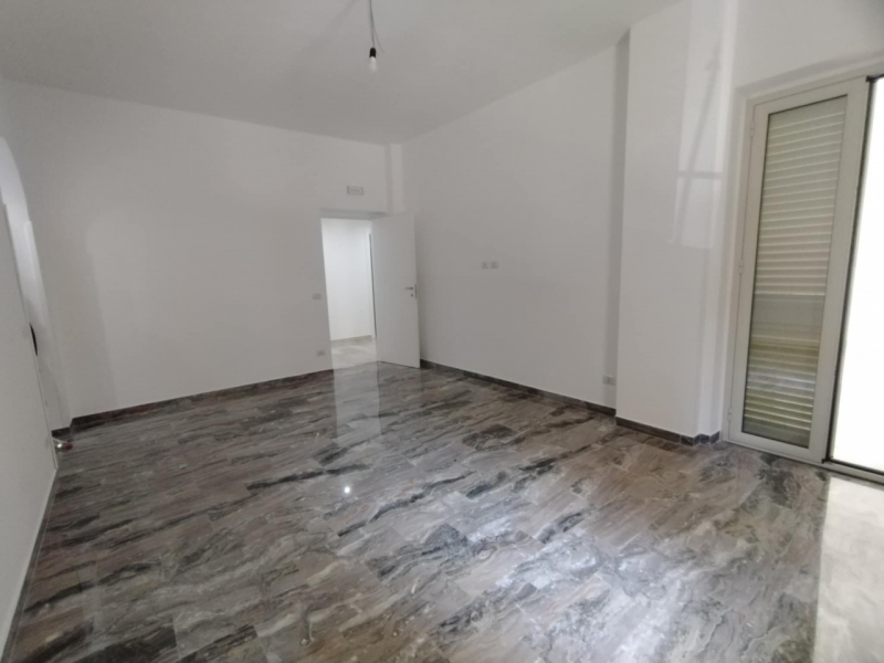Appartamento Luminoso Ristrutturato Con Cantina Via Cantaffio 100 Mq
