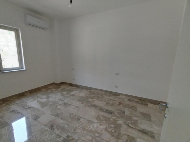 Appartamento Luminoso Ristrutturato Con Cantina Via Cantaffio 100 Mq