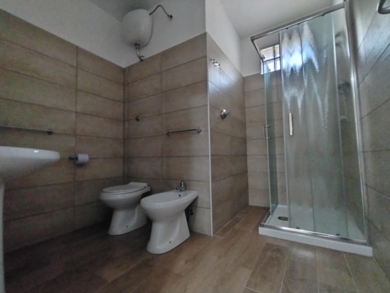 Appartamento Luminoso Ristrutturato Con Cantina Via Cantaffio 100 Mq