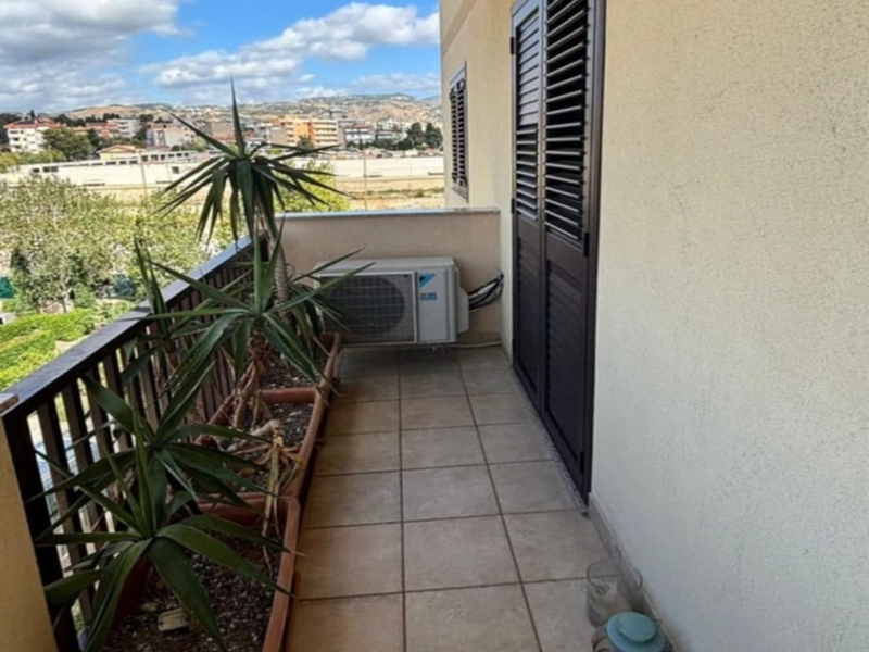 Appartamento Arredato + Posto Auto Ciccarello 140 Mq
