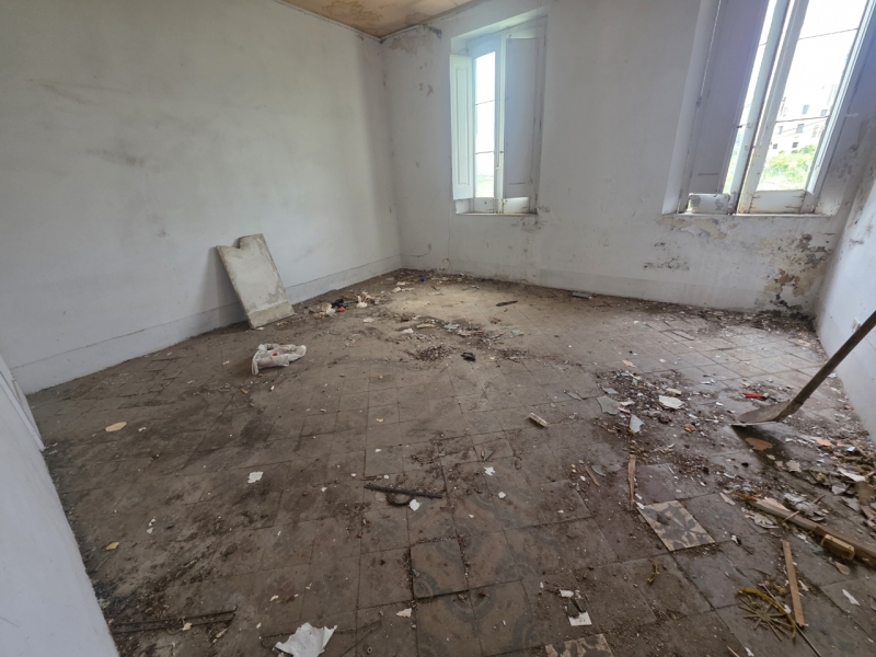 Rudere 3 Livelli Da Ristruturare 288 Mq + Giardino 60 Mq Gallico Superiore